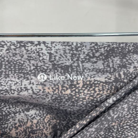 Lululemon Wunder Under HR Tight 28" Size 4 Frozen Vista Alpine White Multi - Picture 6 of 9